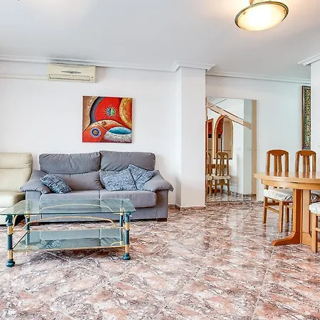 Globus Goleta Apartamento